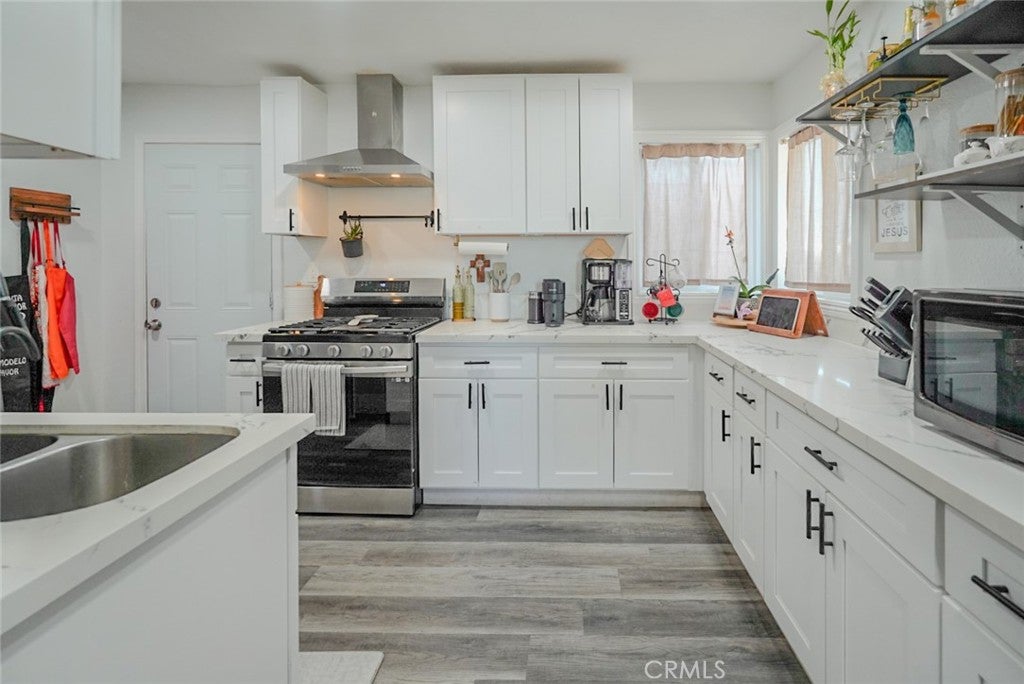 1434 W 153rd