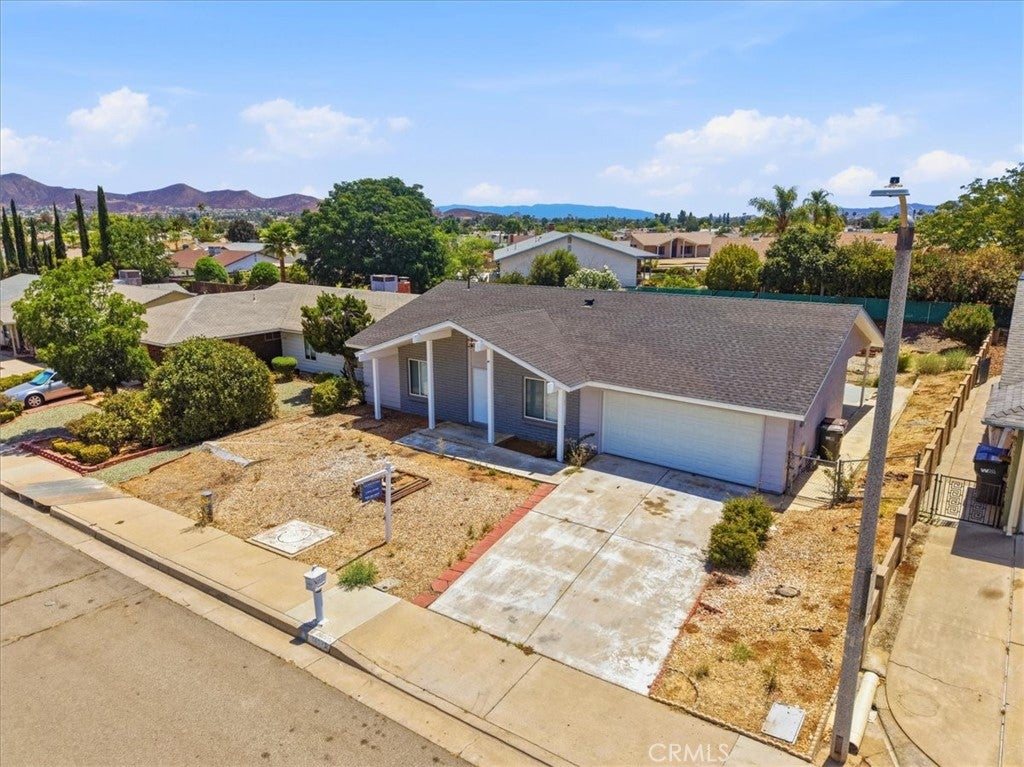 26025 Chambers
