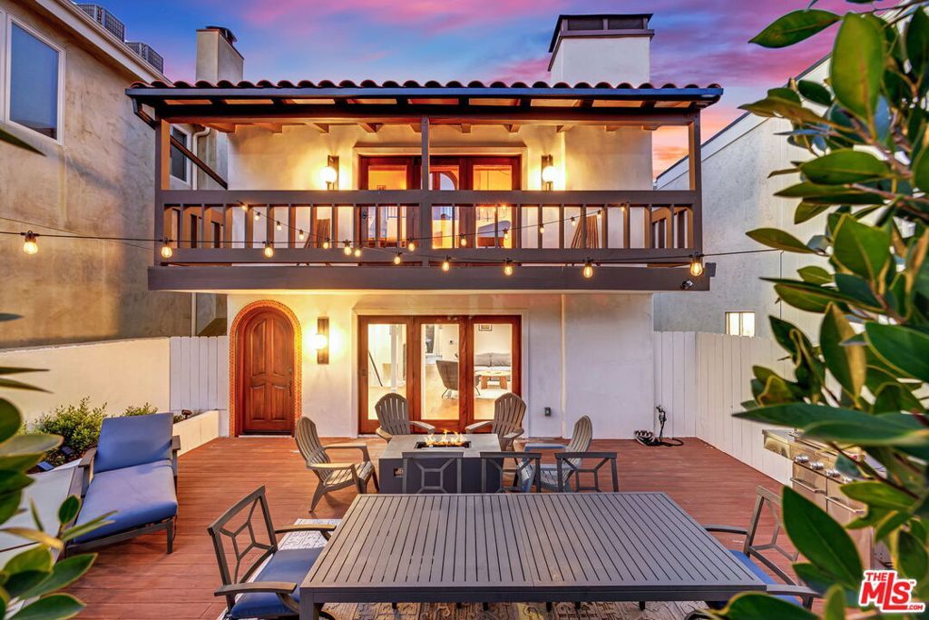 Photo of 2908 Pacific Avenue, Venice, CA 90291 (MLS # 25489153)