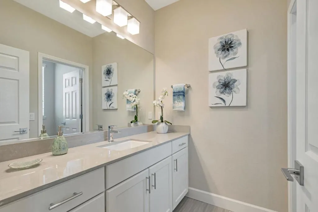 Milpitas, California 95035, United States, 3 Bedrooms Bedrooms, ,4 BathroomsBathrooms,Residential,Active,216005