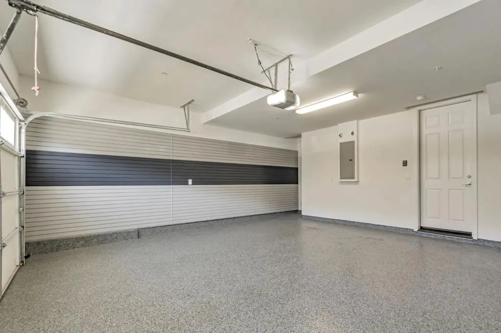 Milpitas, California 95035, United States, 3 Bedrooms Bedrooms, ,4 BathroomsBathrooms,Residential,Active,216005