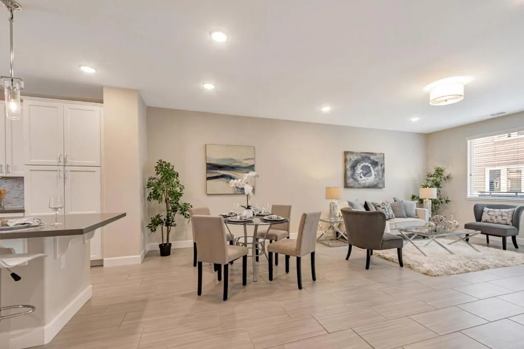 Milpitas, California 95035, United States, 3 Bedrooms Bedrooms, ,4 BathroomsBathrooms,Residential,Active,216005