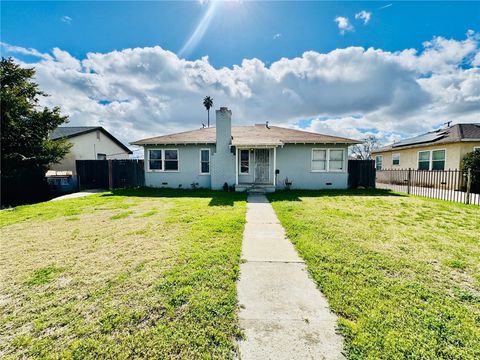 Photo of 1807 Shamrock Way, Bakersfield, CA 93304 (MLS # SR26037714)