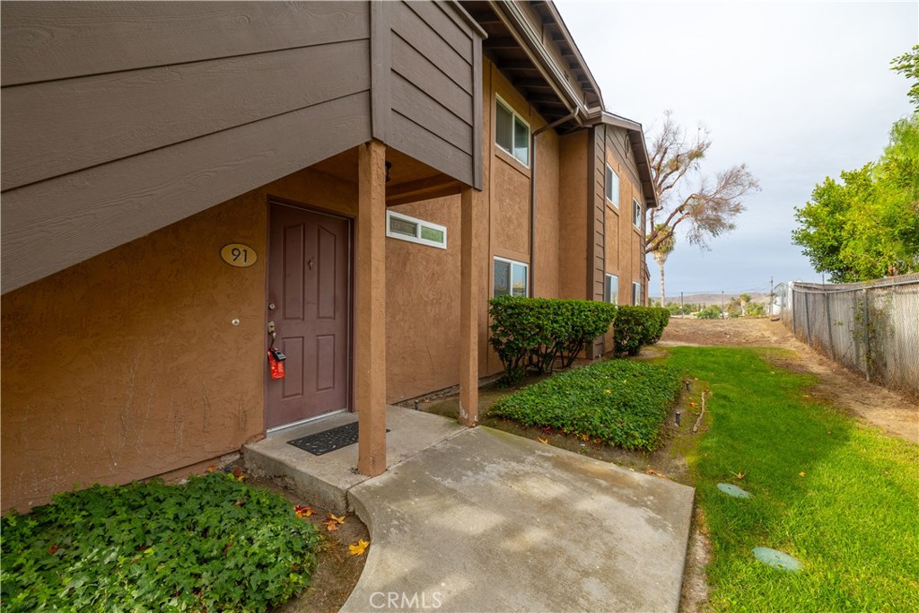 517 Calle Montecito 91