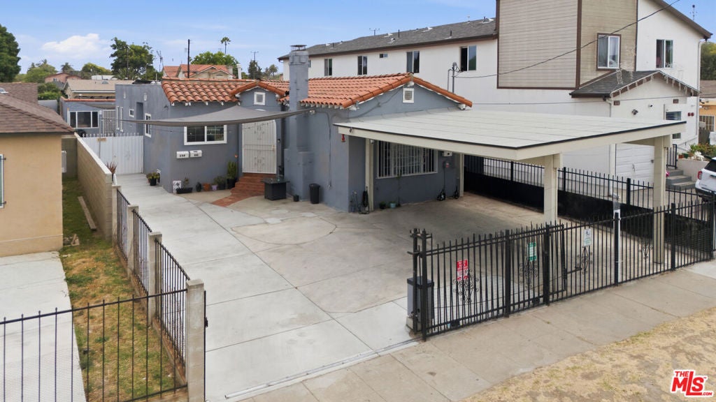 642 W 95th Street