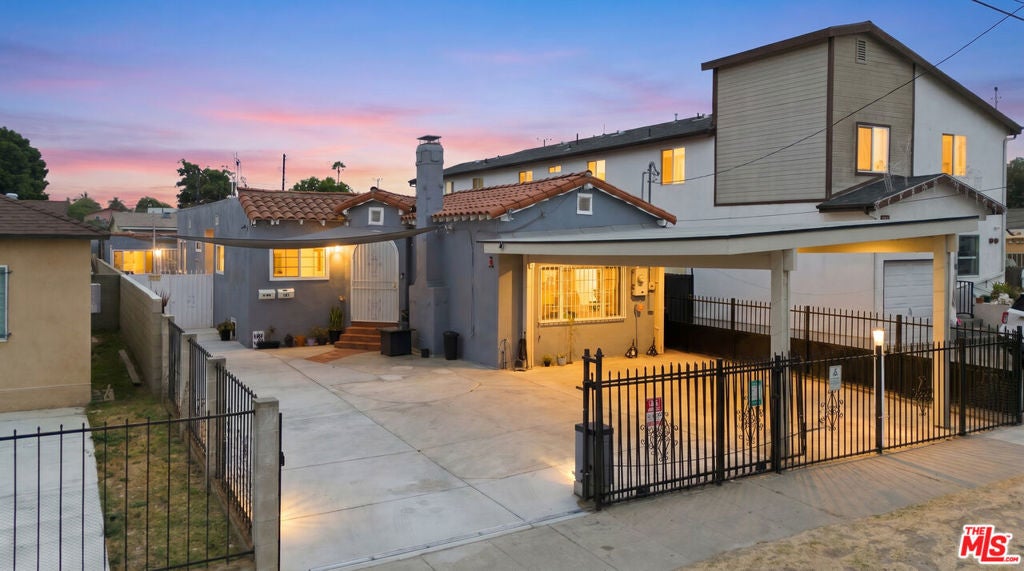 642 W 95th Street