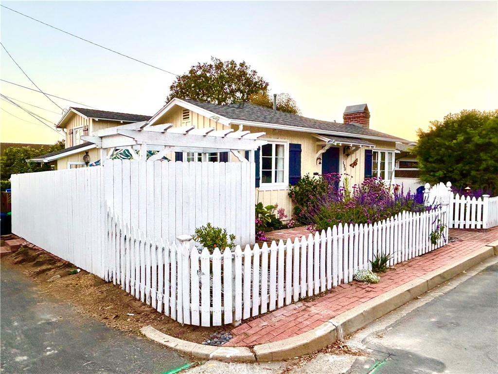 425 Monterey Drive