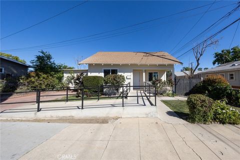 Photo of 210 N Pleasant Ave, Ontario, CA 91764 (MLS # IV26055527)