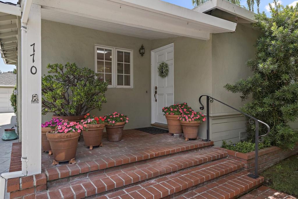770 Mora Drive