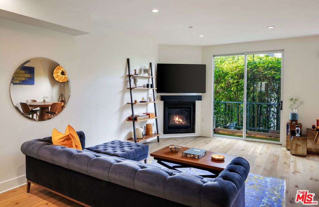 Photo of 108 S Croft Avenue #103, Los Angeles, CA 90048 (MLS # 26660827)