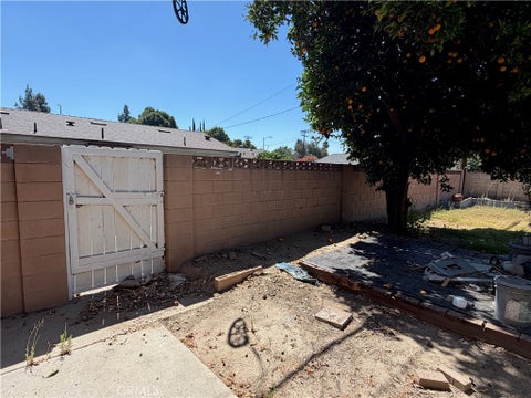 Tiny photo for 7636 Sausalito AVE, West Hills, CA 91304 (MLS # SR26152410)
