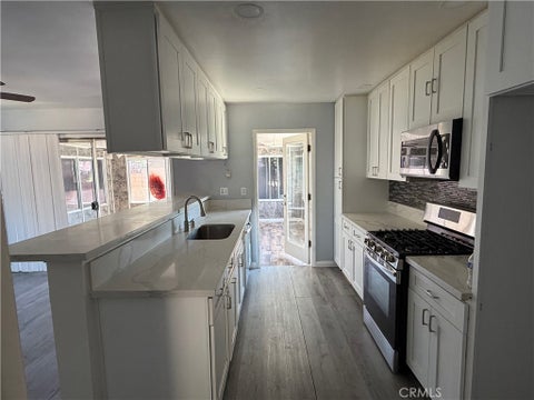Tiny photo for 7636 Sausalito AVE, West Hills, CA 91304 (MLS # SR26152410)