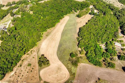 Tiny photo for 3180 Willow Creek Road, Paso Robles, CA 93446 (MLS # NS26112537)