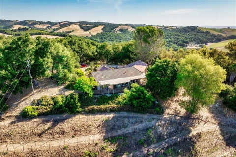 Tiny photo for 3180 Willow Creek Road, Paso Robles, CA 93446 (MLS # NS26112537)