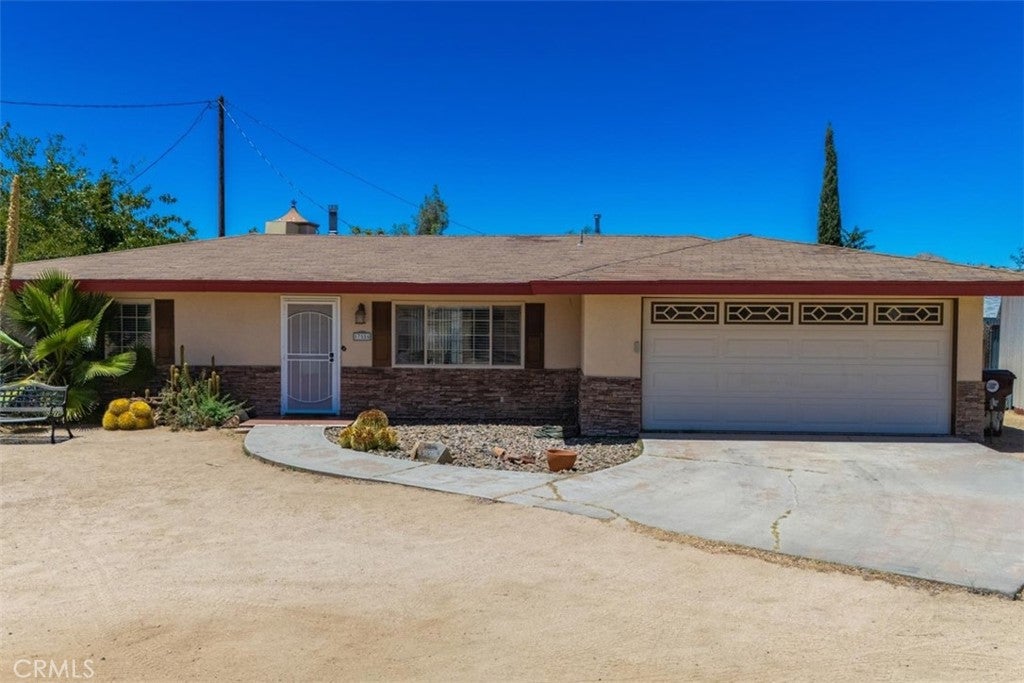 57556 Pueblo Trail