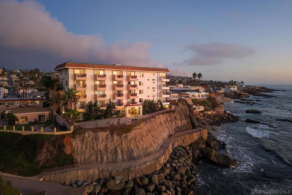 Photo of 4878 Pescadero Ave Ave #103, San Diego, CA 92107 (MLS # 250041595SD)