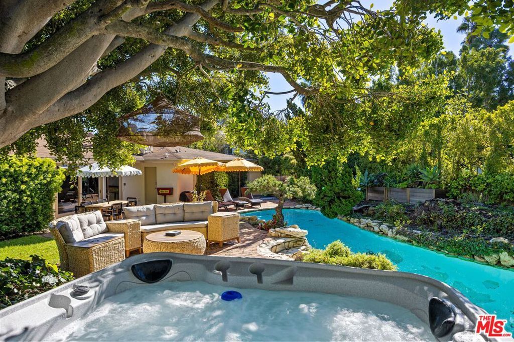 Photo of 1133 Somera Road, Los Angeles, CA 90077 (MLS # 26675069)