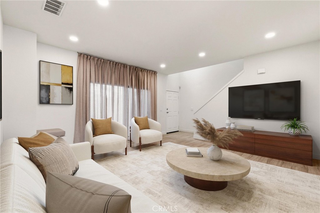 15111 Freeman Avenue 84