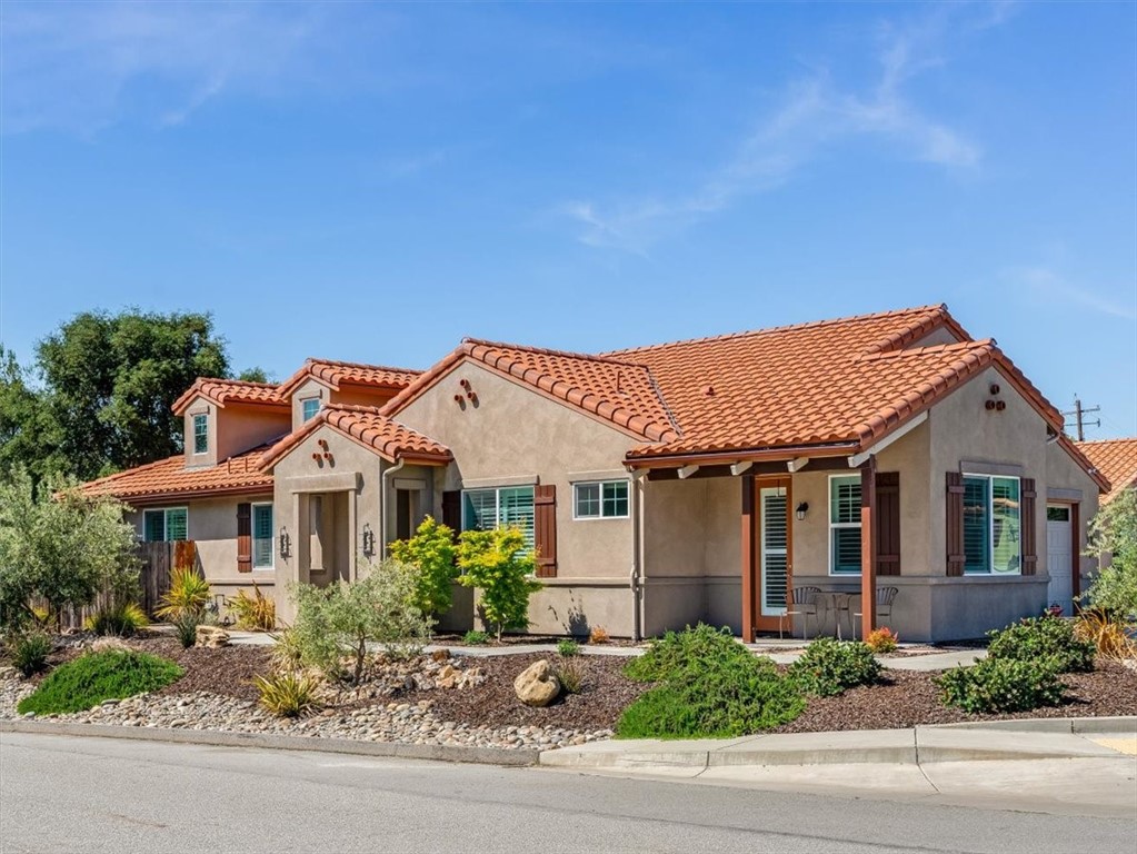 8670 Erika Ct