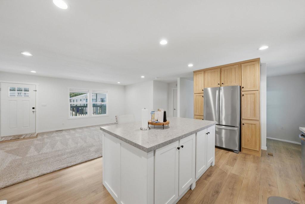 2700 E Valley Parkway 189