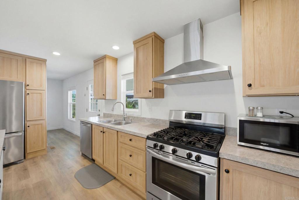 2700 E Valley Parkway 189