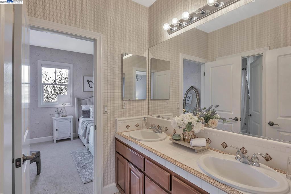 WINDEMERE - Residential