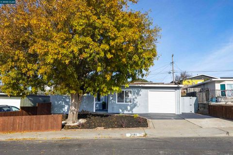 Photo of 3141 Fairmede Dr Dr, Richmond, CA 94806 (MLS # 41119483)
