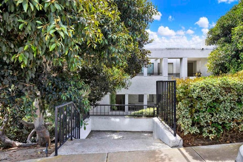 Photo of 3225 Newell St ST #5, San Diego, CA 92106 (MLS # 260022021SD)