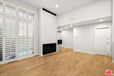 Photo of 4771 La Villa Marina #G, Marina Del Rey, CA 90292 (MLS # 25628939)