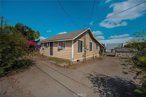 Photo of 920 E 3rd Street, Corona, CA 92879 (MLS # PW26206348)
