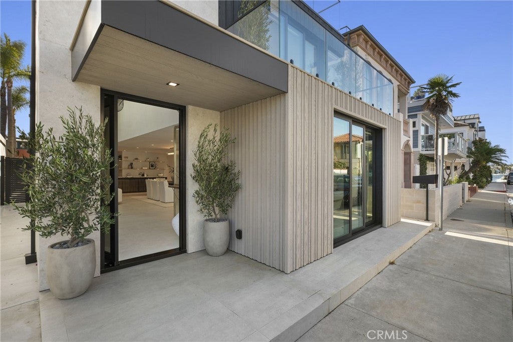 Photo of 503 J ST, Newport Beach, CA 92661 (MLS # NP26175847)