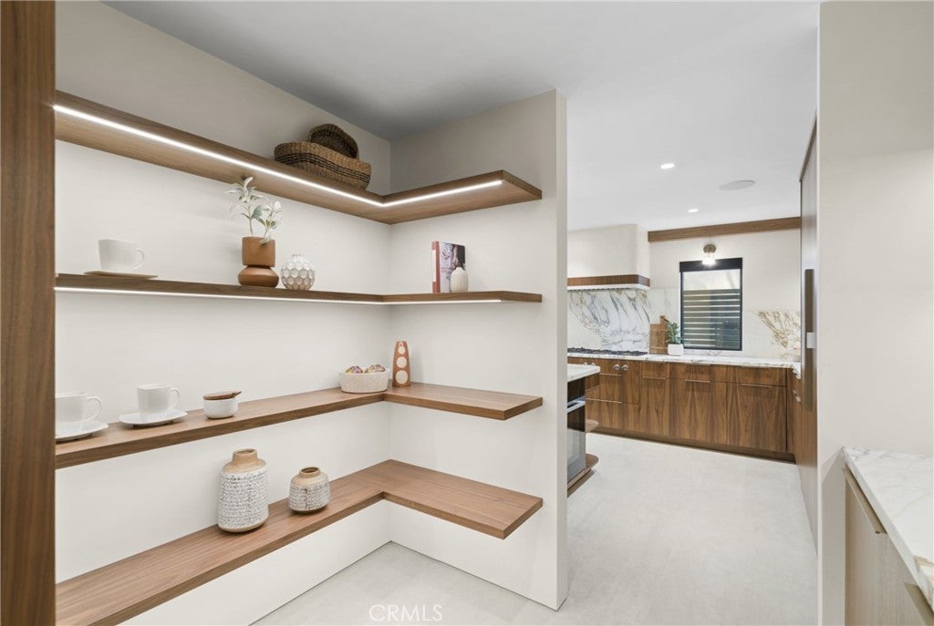 503 J, Newport Beach CA 92661 - Photo 16