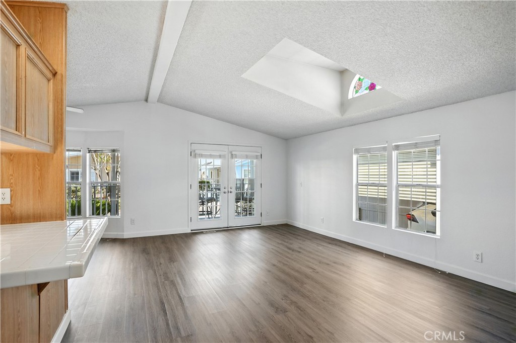 13202 Hoover Street 73