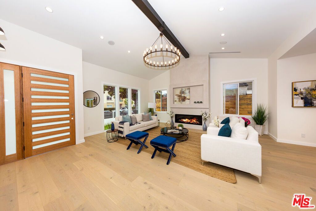 Photo of 1441 Livonia Avenue, Los Angeles, CA 90035 (MLS # 25590917)
