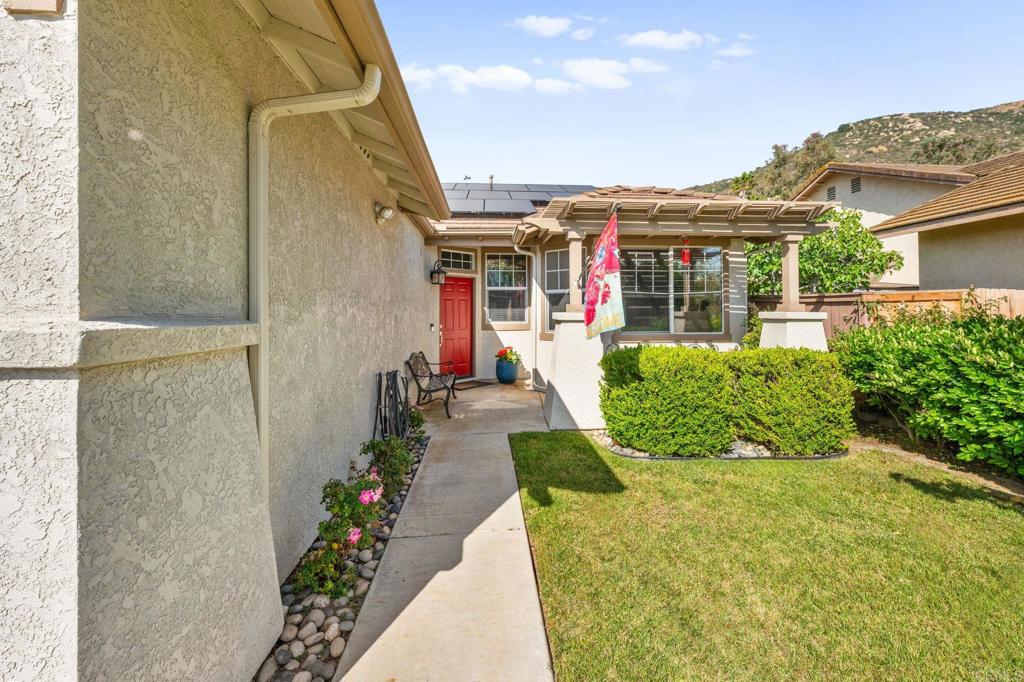3374 Avocado Vista Ln.