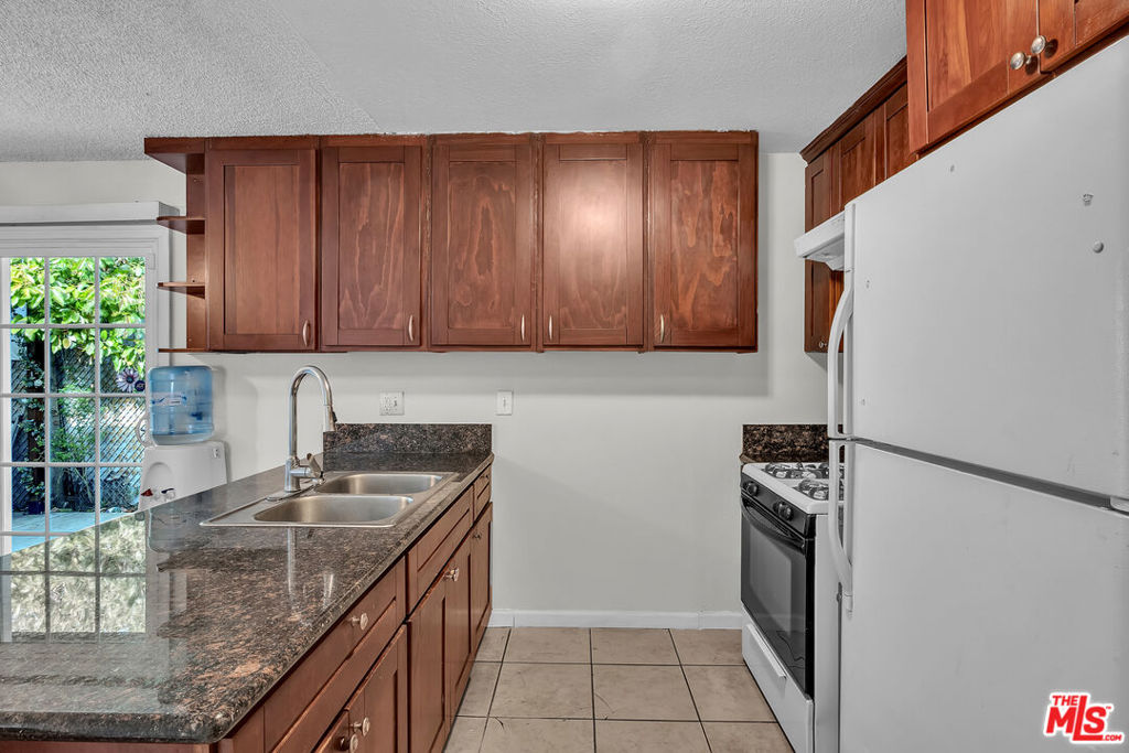 229 E 75th Street