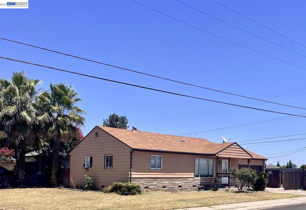 Photo 1 of 7 — 1003 Trinity St, Manteca, CA 95336