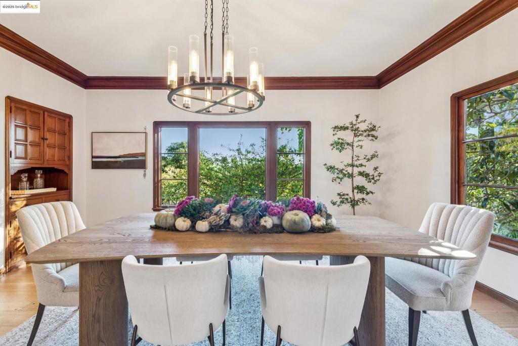 UPPER ROCKRIDGE - Residential