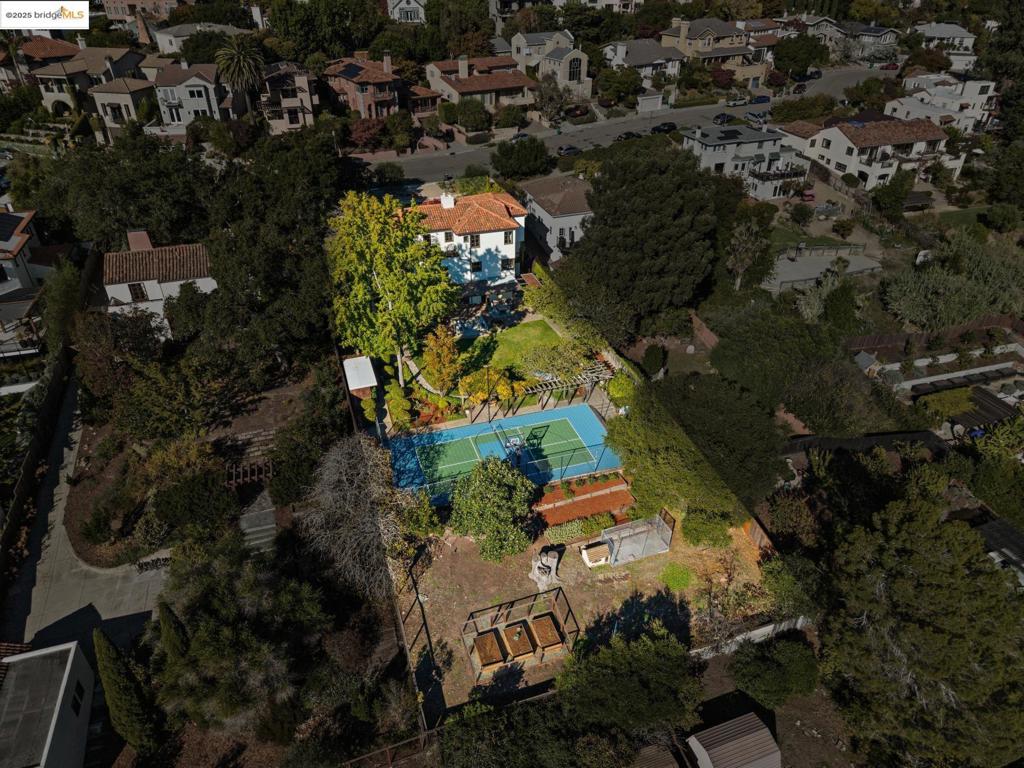 UPPER ROCKRIDGE - Residential