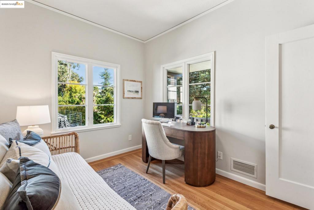 UPPER ROCKRIDGE - Residential