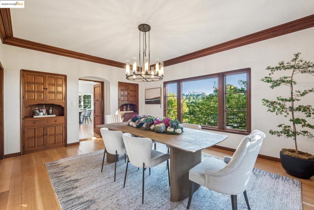 UPPER ROCKRIDGE - Residential