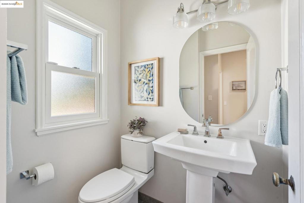 UPPER ROCKRIDGE - Residential