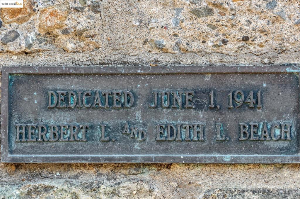 UPPER ROCKRIDGE - Residential