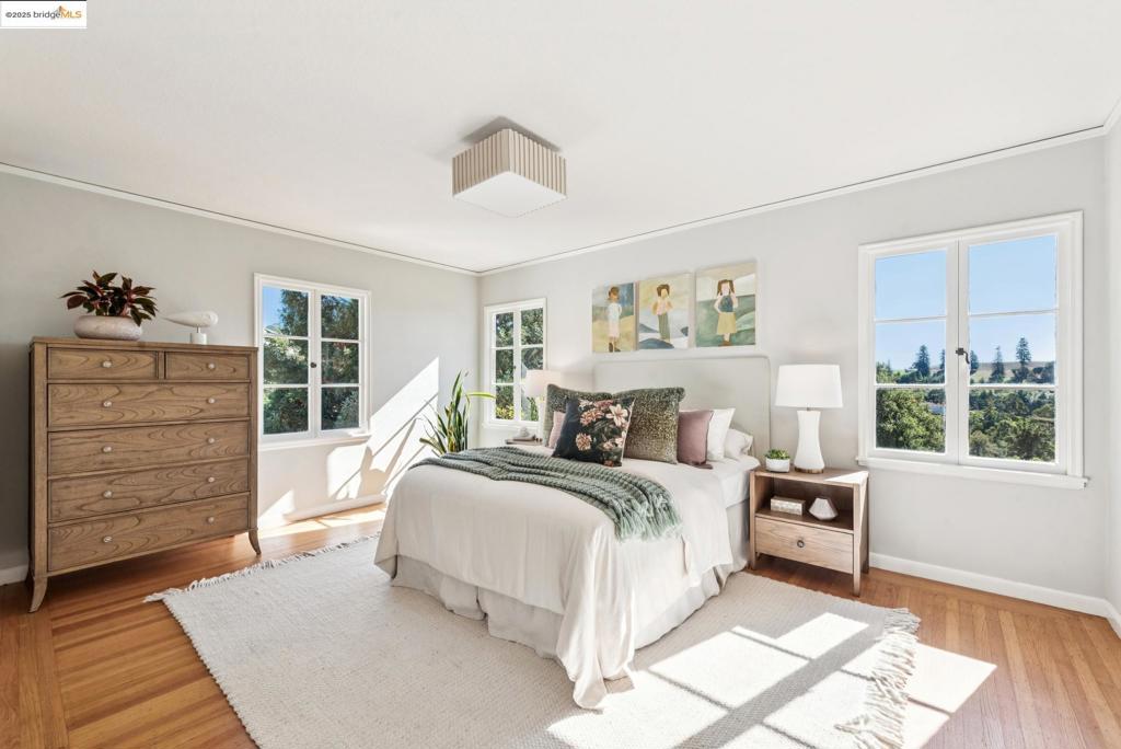 UPPER ROCKRIDGE - Residential