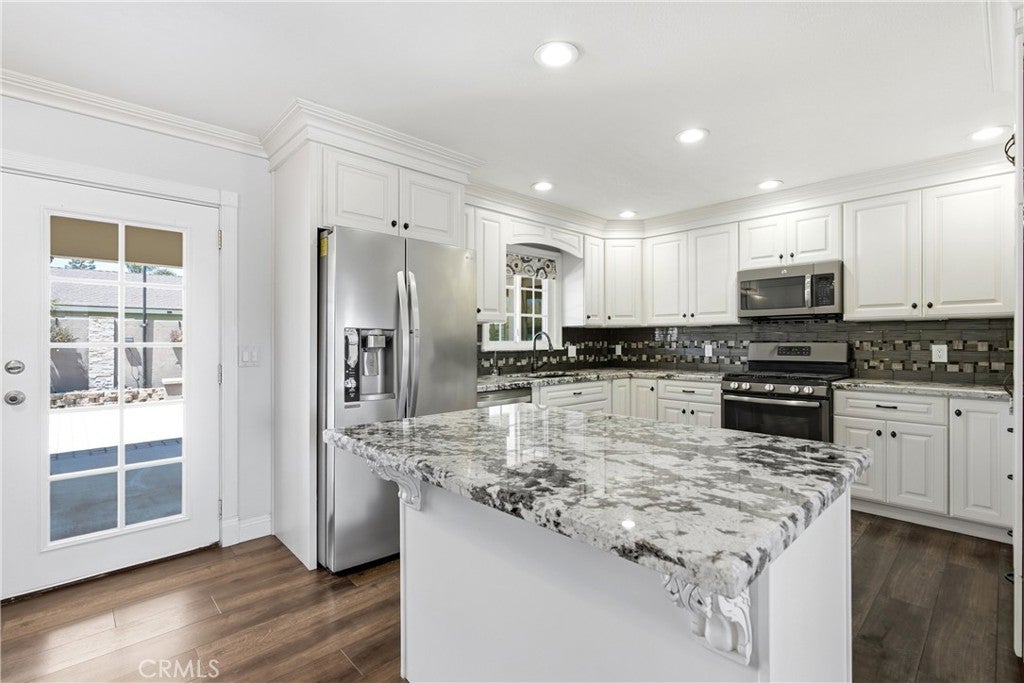 6551 Brad, Huntington Beach CA 92647 - Photo 8