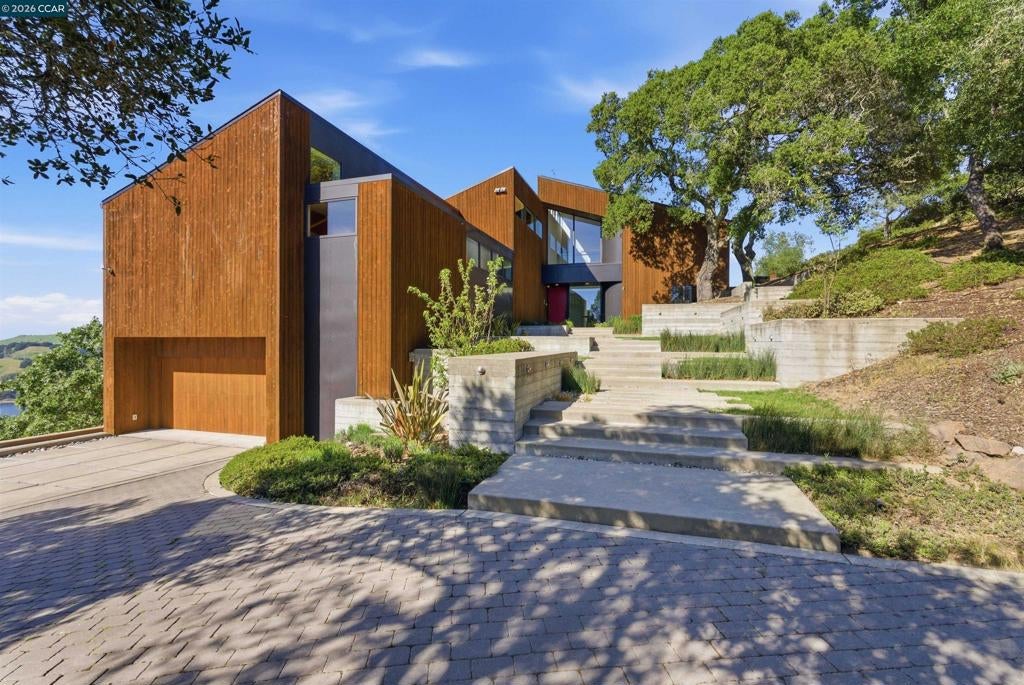 240 Tappan Ln Ln, Orinda CA 94563