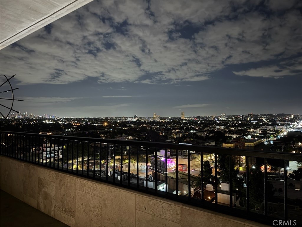 1100 Alta Loma