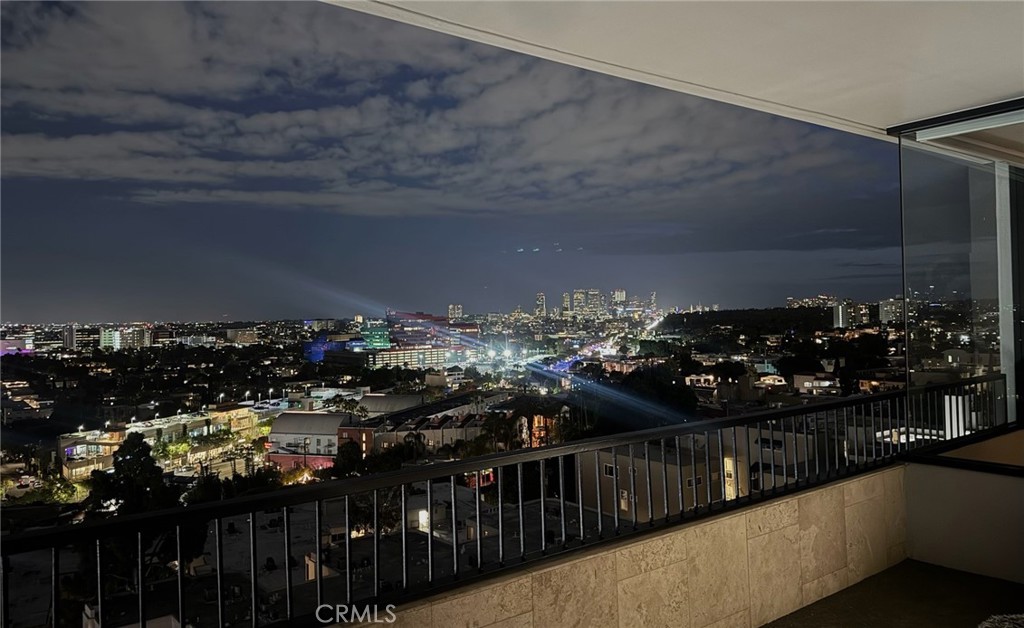 1100 Alta Loma