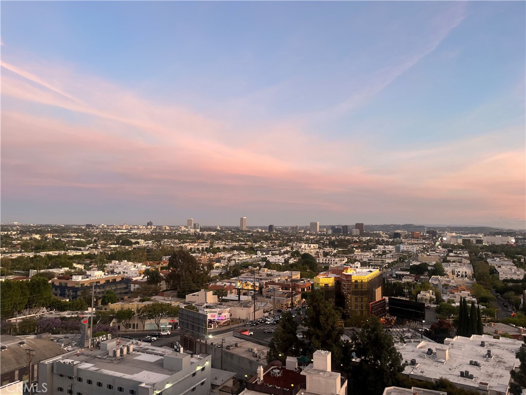 1100 Alta Loma