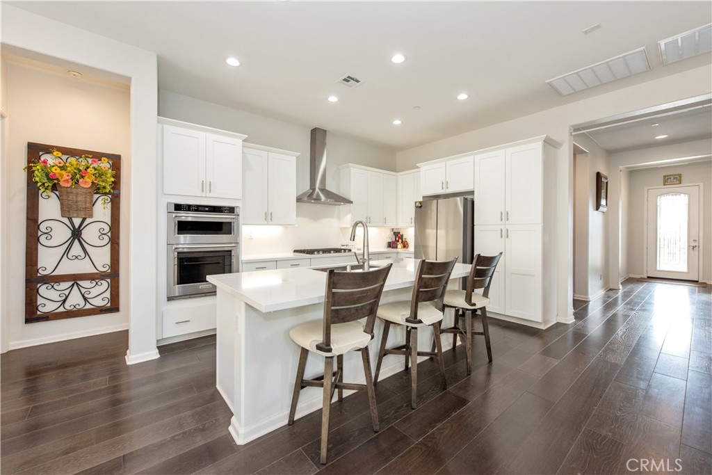 11828 Wandering Way
